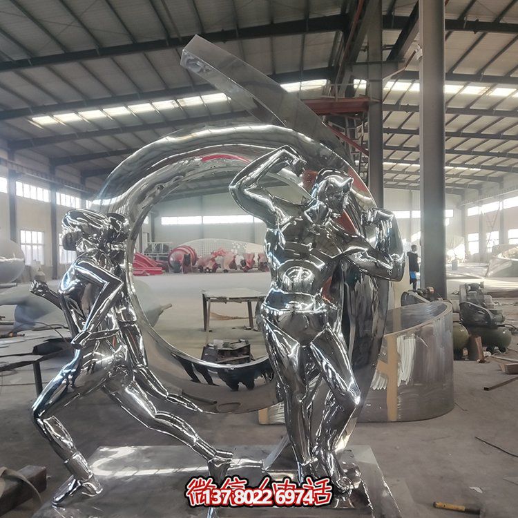 不銹鋼鏡面抽象雕塑，激發運動與園林景觀的靈感