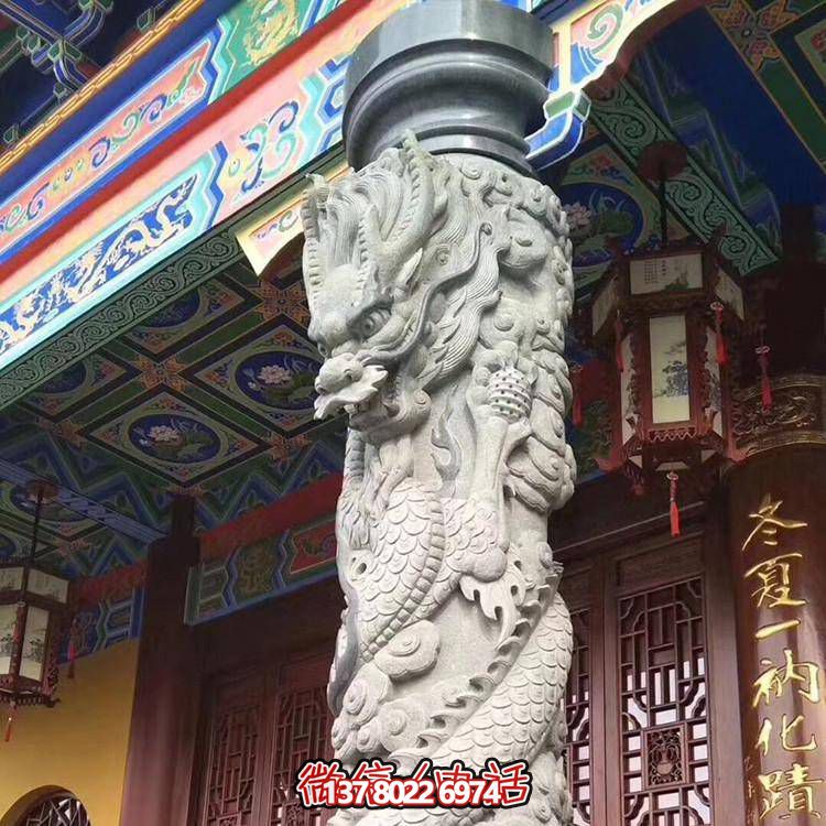 精美仿古園林，花崗巖石龍盤柱點綴