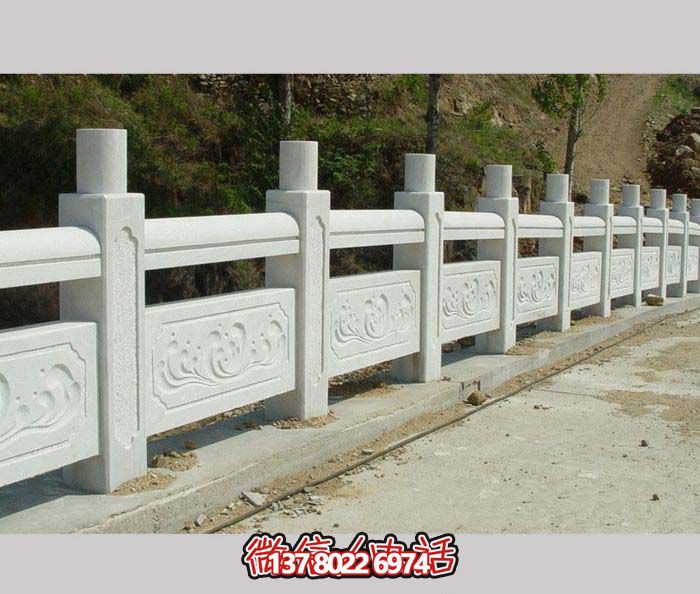 漢白玉欄桿石雕，為景區山道增添美感