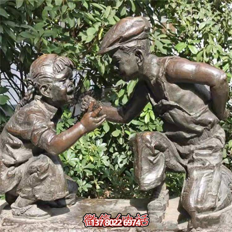 鑄銅裝飾擺件，雕塑人物表現民俗童趣