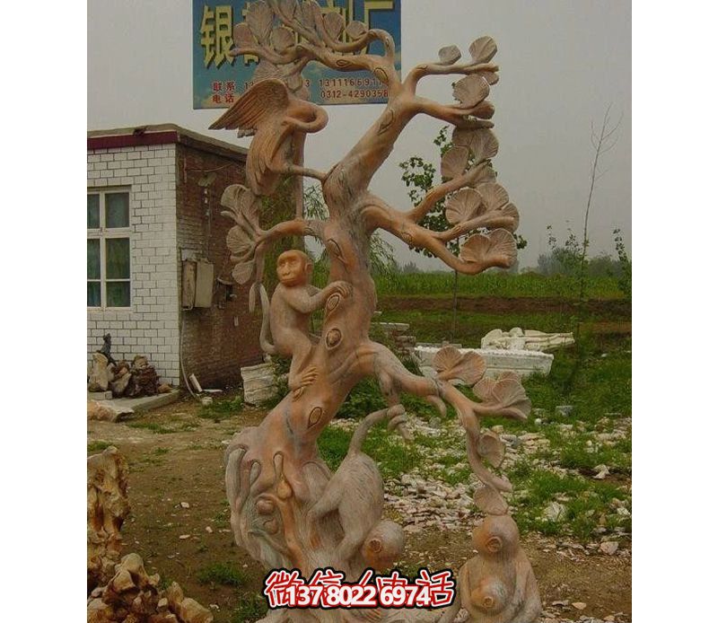 動物園猴子上樹摘桃石雕 動物園猴子上樹摘桃石雕